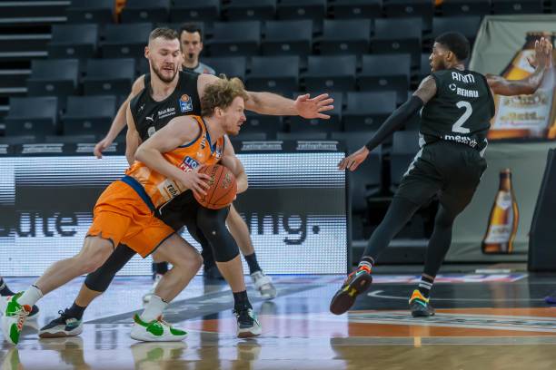 论他的表现 论他的表现