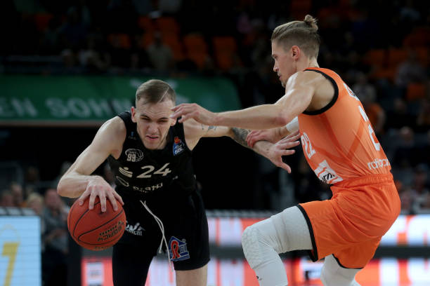 开队正是受 开队正是受