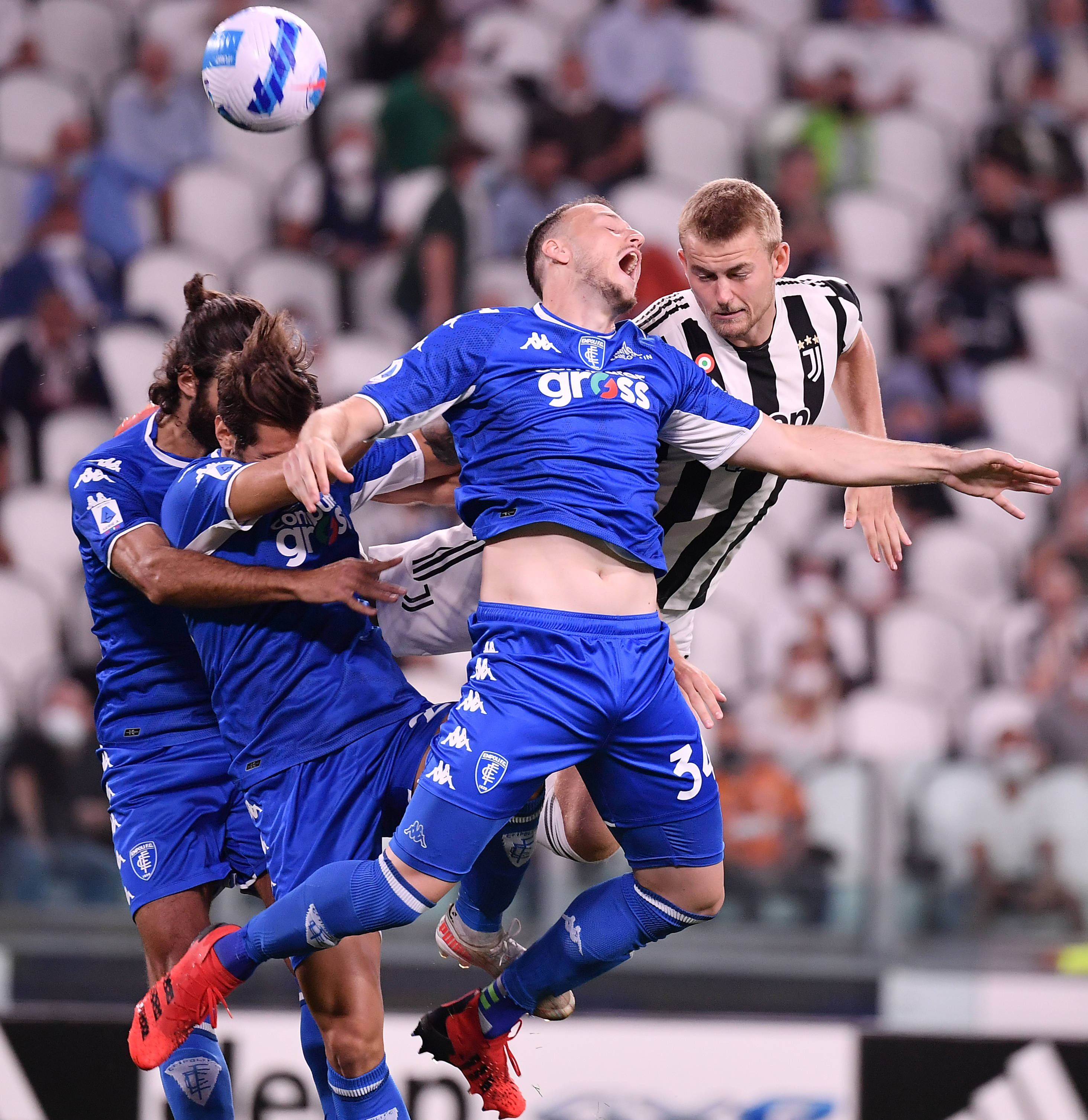 攻守一体 攻守一体